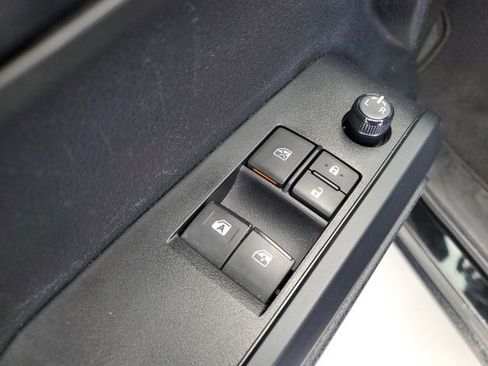 Used 2022 Toyota Tacoma SR RWD image 17
