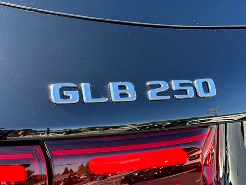 Used 2026 Mercedes-Benz GLB 250 image 20