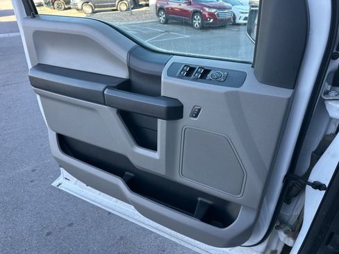 Used 2020 Ford F250 XL w/ Power Equipment Group image 18