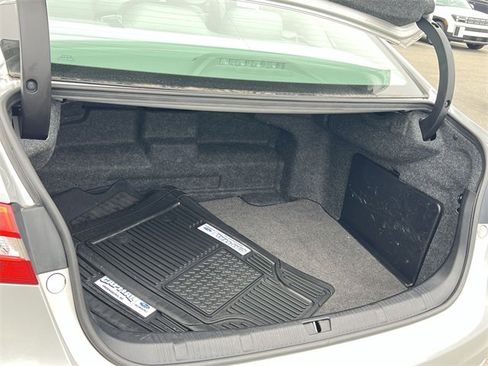 Used 2014 Toyota Avalon Limited image 34