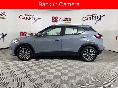 Used 2023 Nissan Kicks SV image 4