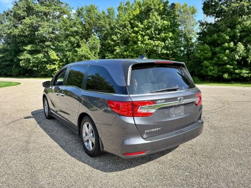 Used 2019 Honda Odyssey EX image 7
