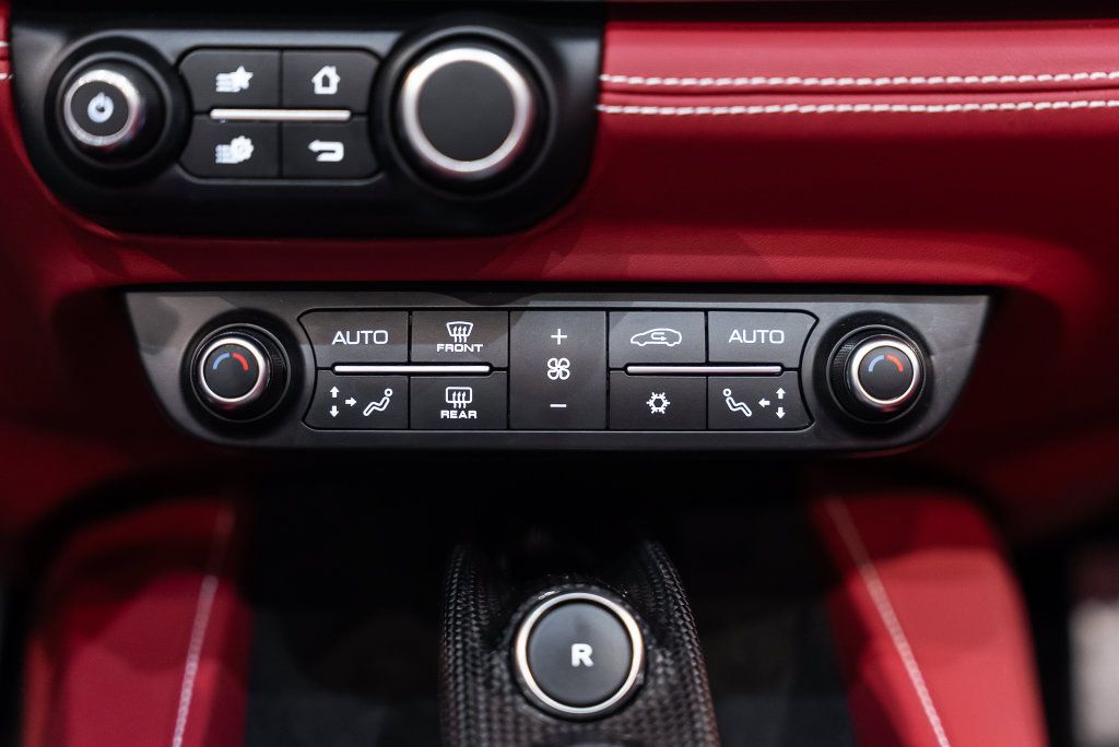 Used 2022 Ferrari Portofino M RWD image 43