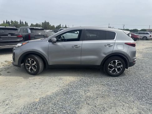 Used 2022 Kia Sportage LX image 7