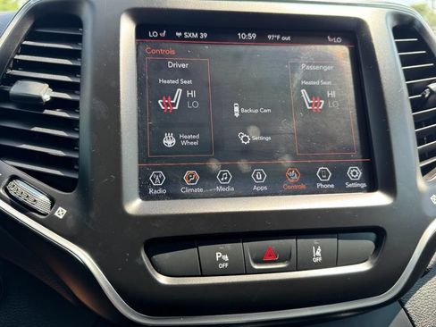 Used 2021 Jeep Cherokee Latitude Lux w/ Sun & Sound Group FWD image 21