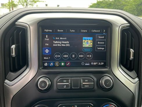 Used 2020 Chevrolet Silverado 1500 LT Trail Boss AWD/4WD image 19