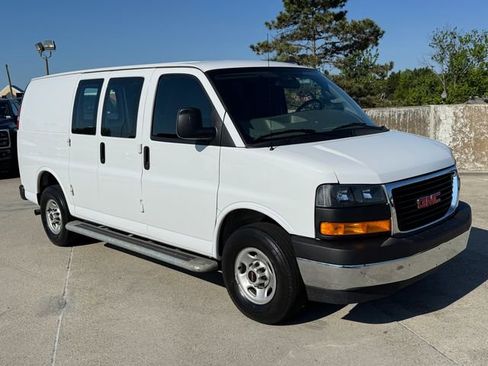 Used 2024 GMC Savana 2500 w/ Driver Convenience Package RWD image 3