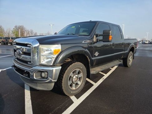 Used 2011 Ford F350 Lariat w/ Lariat Interior Pkg image 2