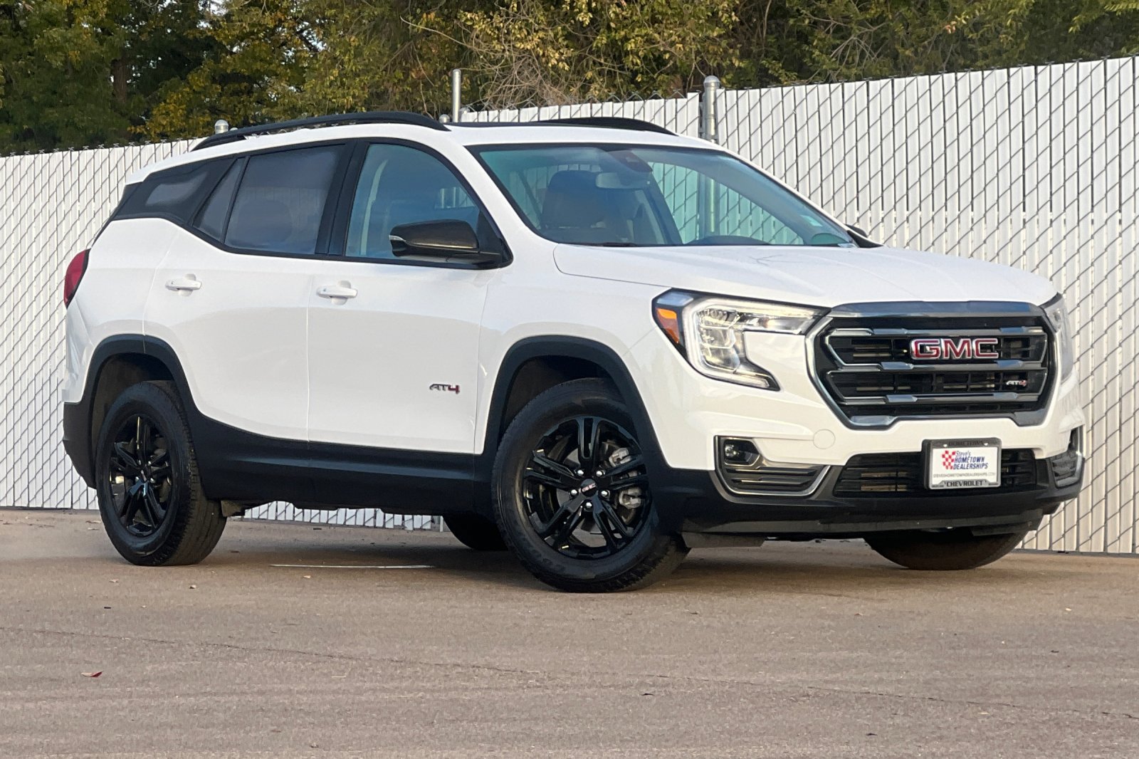 Used 2024 GMC Terrain AT4 w/ Infotainment Package II AWD/4WD image 2
