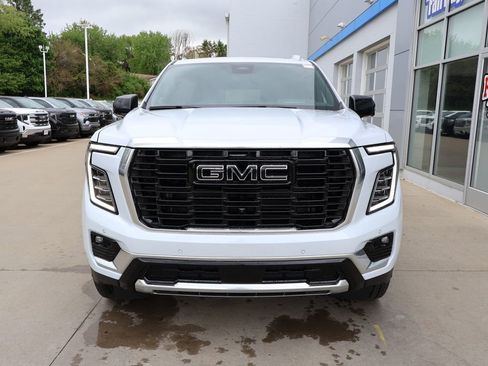 New 2026 GMC Yukon XL Denali w/ Denali Reserve Package AWD/4WD image 5