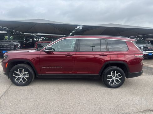 Used 2025 Jeep Grand Cherokee L Limited w/ Luxury Tech Group II AWD/4WD image 10