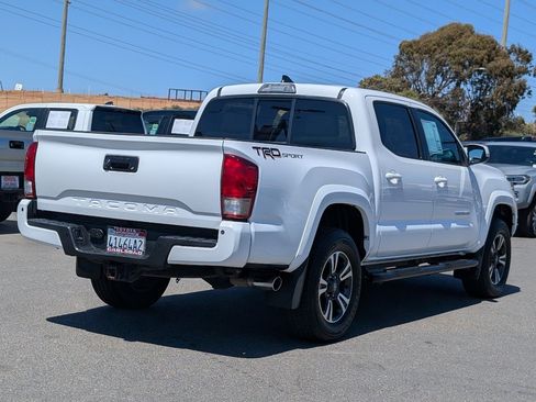 Used 2016 Toyota Tacoma TRD Sport RWD image 13