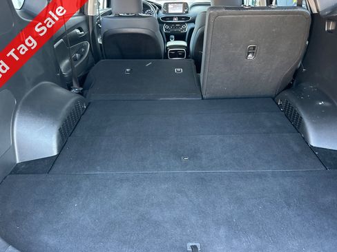 Used 2019 Hyundai Santa Fe SE image 15