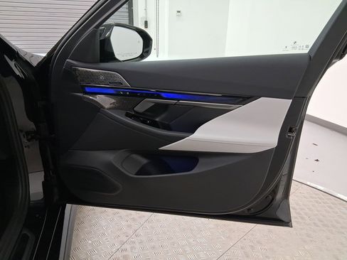 New 2026 BMW M5 image 30