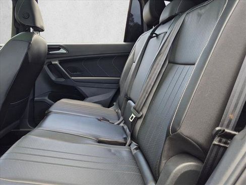 Used 2022 Volkswagen Tiguan SE R-Line FWD image 12