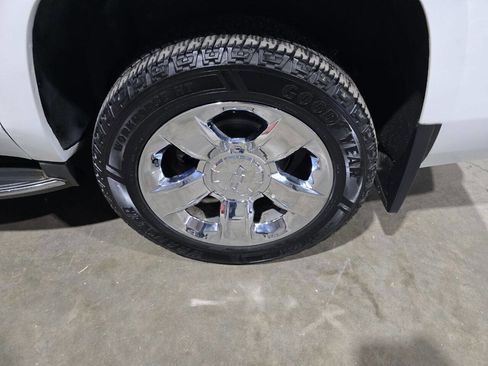 Used 2016 Chevrolet Suburban LTZ AWD/4WD image 22