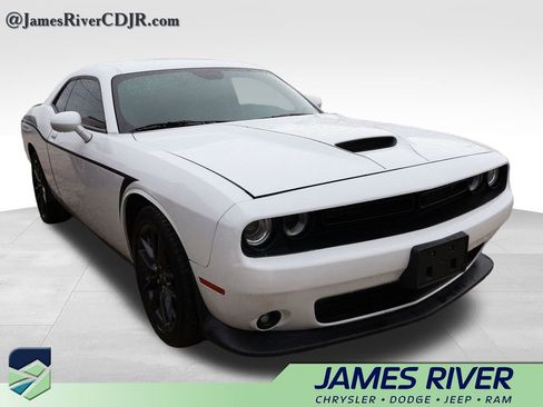 Used 2022 Dodge Challenger GT w/ Plus Package AWD/4WD image 8
