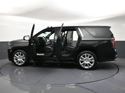 Used 2024 Chevrolet Tahoe High Country AWD/4WD image 34