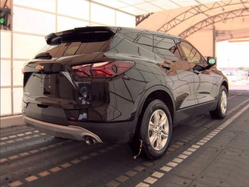 Used 2022 Chevrolet Blazer LT FWD image 3