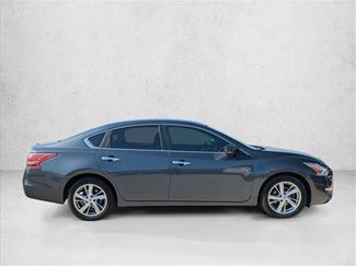 Used 2013 Nissan Altima 2.5 SV FWD video 4