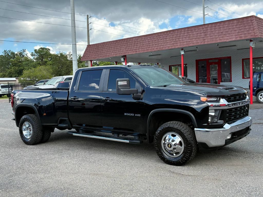 Used 2022 Chevrolet Silverado 3500 LT w/ All Star Edition AWD/4WD image 6