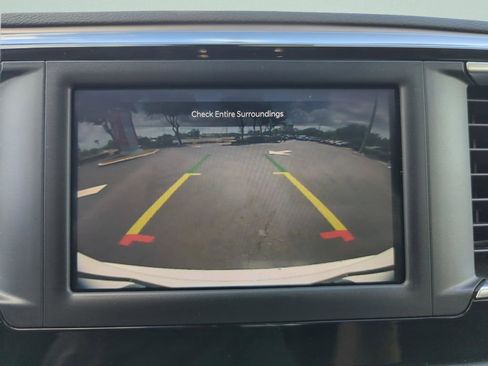 Used 2023 Chrysler Voyager LX FWD image 31
