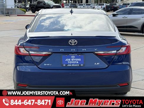 Used 2025 Toyota Camry LE image 8