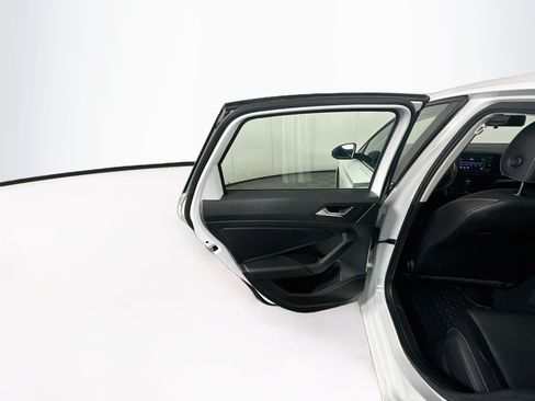 Used 2019 Volkswagen Jetta SE FWD image 26