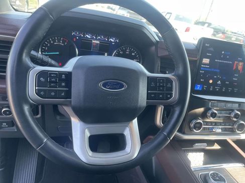 Used 2024 Ford Expedition Limited RWD image 18