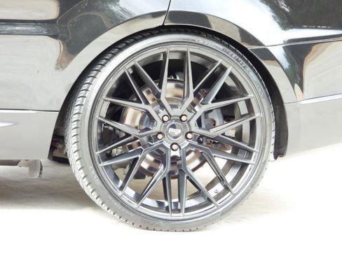 Used 2019 Land Rover Range Rover Sport SE image 19