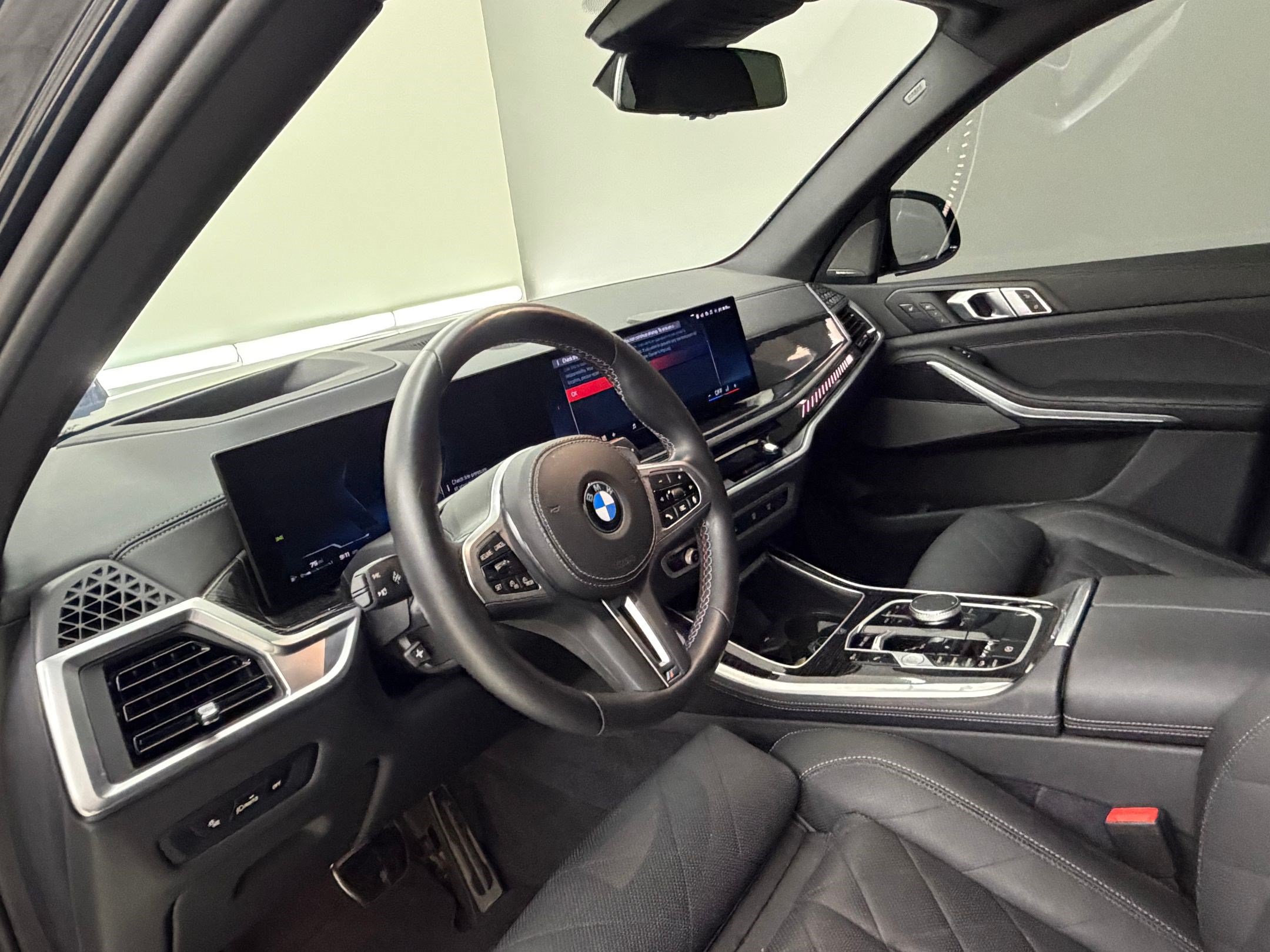 Certified 2024 BMW X5 M60i AWD/4WD image 4