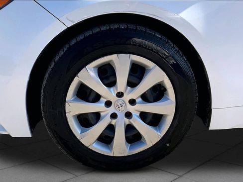 Used 2022 Toyota Corolla LE FWD image 11