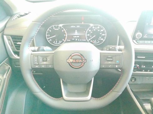 New 2026 Nissan Rogue SV image 32