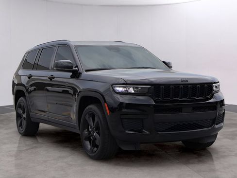 Used 2021 Jeep Grand Cherokee L Laredo AWD/4WD image 3