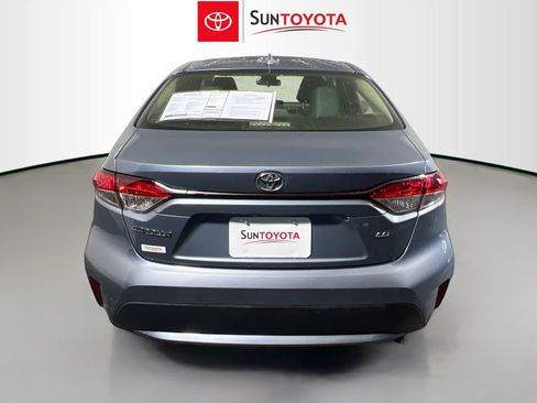 Used 2022 Toyota Corolla LE image 5