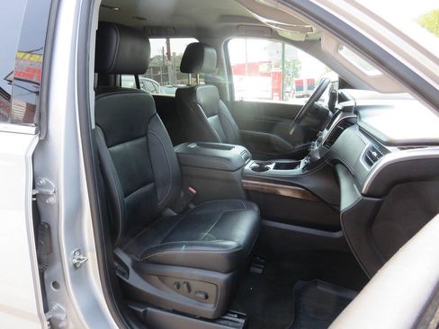 Used 2016 Chevrolet Tahoe LT w/ Luxury Package AWD/4WD image 11