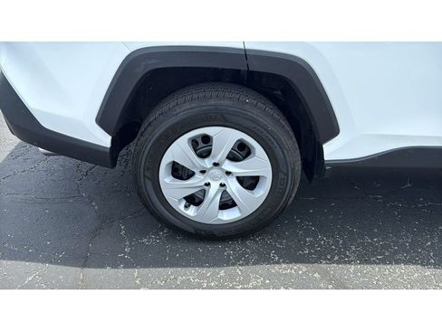 Used 2025 Toyota RAV4 LE AWD/4WD image 14