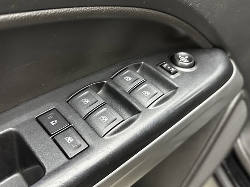 Used 2020 Chevrolet Colorado LT image 11