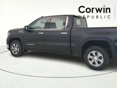 Used 2025 GMC Sierra 1500 SLT AWD/4WD image 5