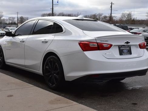 Used 2018 Chevrolet Malibu LT image 16