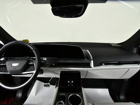 New 2026 Cadillac Vistiq Luxury w/ LPO, Floor Liner Package image 25