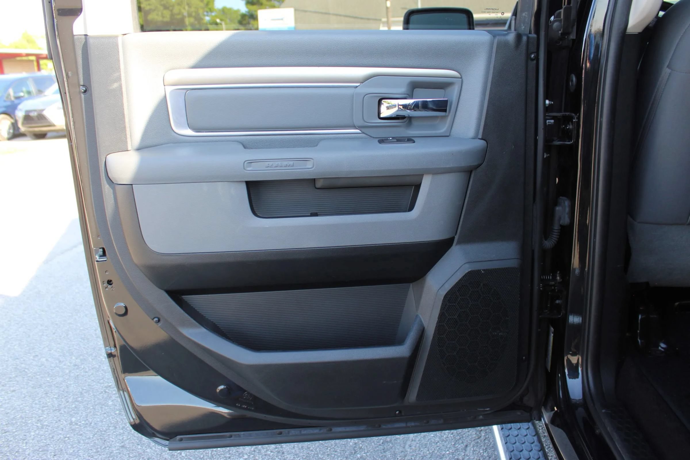 Used 2017 RAM 1500 Big Horn AWD/4WD image 18