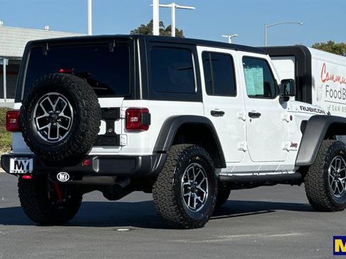 Used 2025 Jeep Wrangler Rubicon image 4