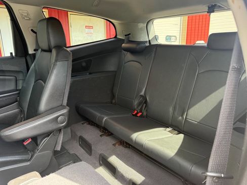 Used 2011 Chevrolet Traverse LT w/ LPO, 'HIT The Road' Package AWD/4WD image 10