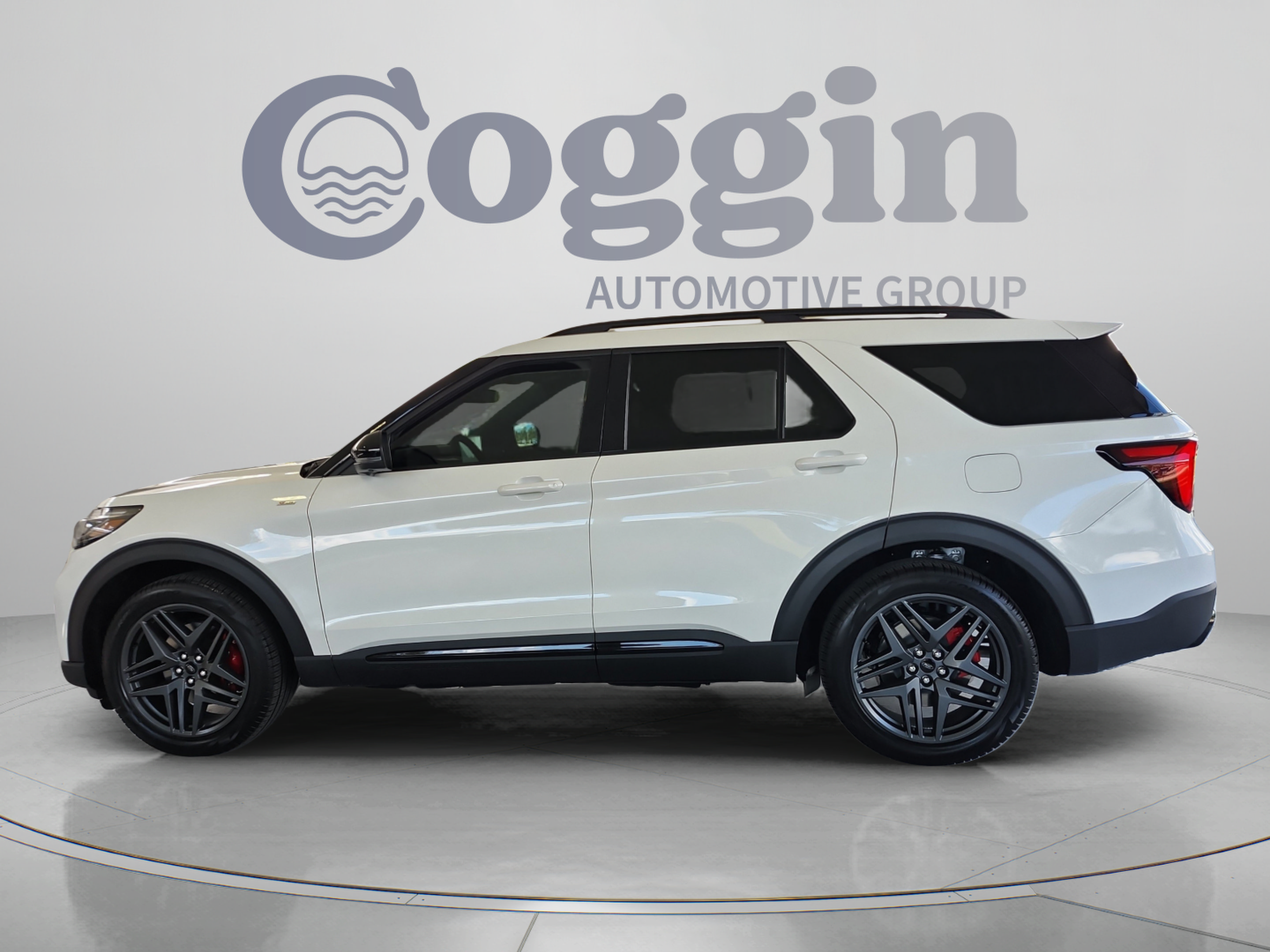 New 2026 Ford Explorer ST-Line w/ ST-Line Street Pack RWD image 2