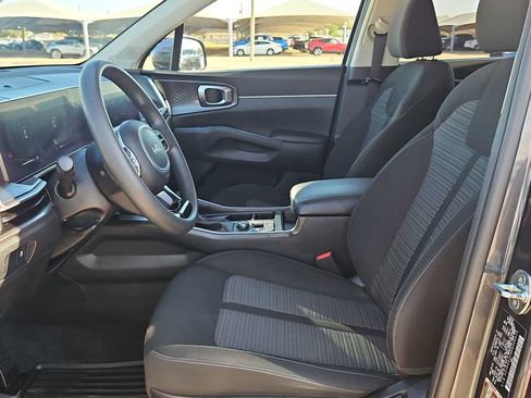 Used 2024 Kia Sorento LX FWD image 15
