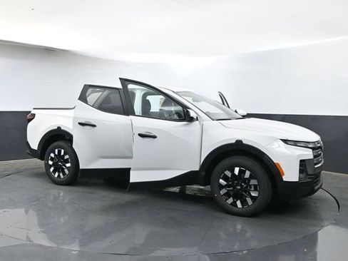 Used 2025 Hyundai Santa Cruz SE image 38