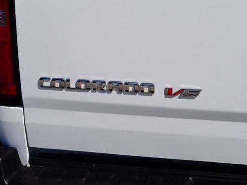 Used 2019 Chevrolet Colorado Z71 image 12