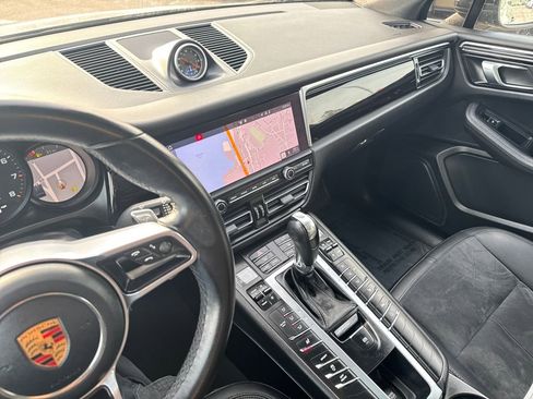 Used 2019 Porsche Macan image 20