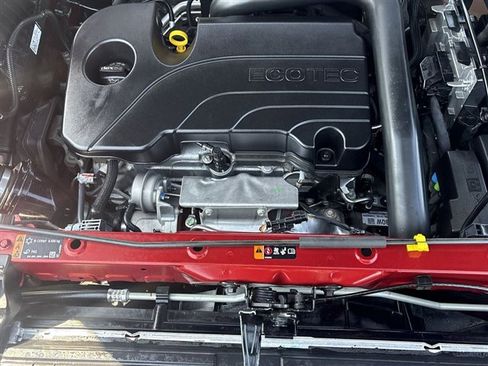 Certified 2024 Chevrolet Equinox LT w/ LPO, Floor Liner Package image 28